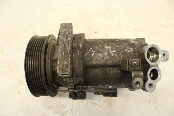 COMPRESSEUR DE CLIMATISATION DACIA DOKKER/LODGY/ RENAULT FLUENCE - Vue 3